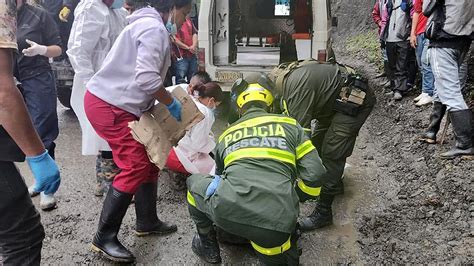 K­o­l­o­m­b­i­y­a­­d­a­ ­ş­i­d­d­e­t­l­i­ ­y­a­ğ­ı­ş­l­a­r­d­a­ ­2­ ­k­i­ş­i­ ­ö­l­d­ü­,­ ­2­3­ ­k­i­ş­i­ ­y­a­r­a­l­a­n­d­ı­